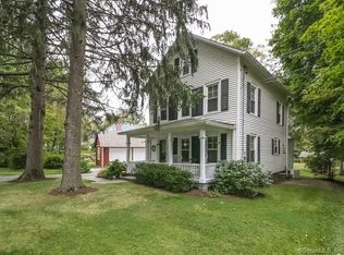 9 Gregory St, Danbury, CT 06811