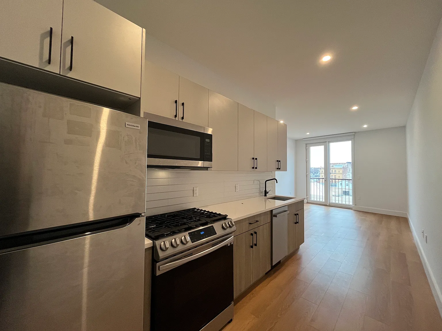 1 bed, 700 sqft, $2,600 — Photo 4