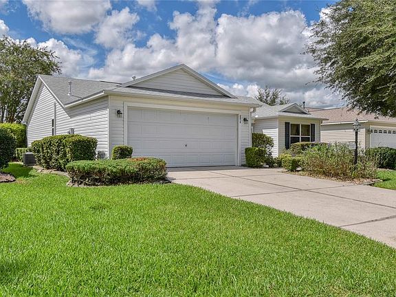 3rd image of 2210 Crawford Ct