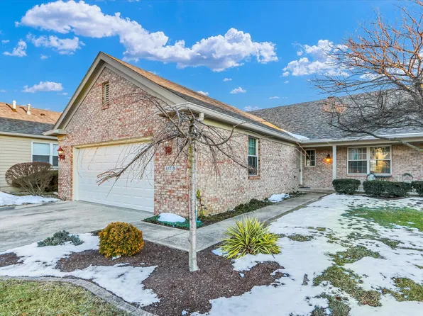 1811 E Amber Ln #B, Urbana, IL 61802