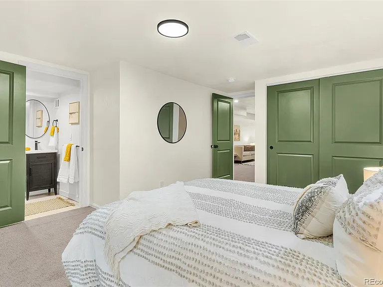 56 S Lowell Blvd — Photo 19