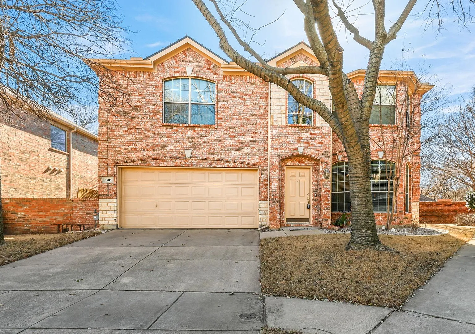 Beautiful Home in Desirable Flower Mound Area — Photo 1