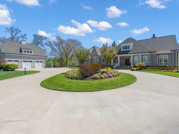 13741 S Indian Springs Rd, Buchanan, MI 49107