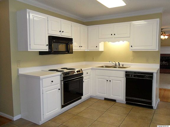 2nd image of 103 Highmeadow Cir