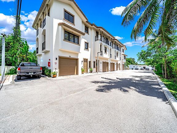 3rd image of 454 NW 41st Street
