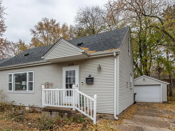 1508 N 14th St, Pekin, IL 61554