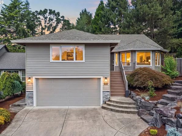 13090 Princeton Ct, Lake Oswego, OR 97035