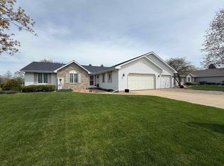1627 E Williams Dr, Beloit, WI 53511