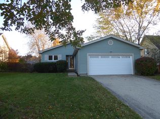 103 Borris Cir, Streamwood, IL