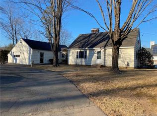 14 S Main St, East Granby, CT 06026