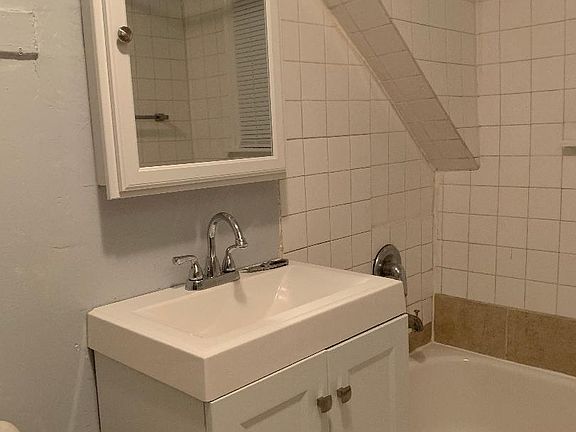 5th image of 4437 N Drake Ave #2