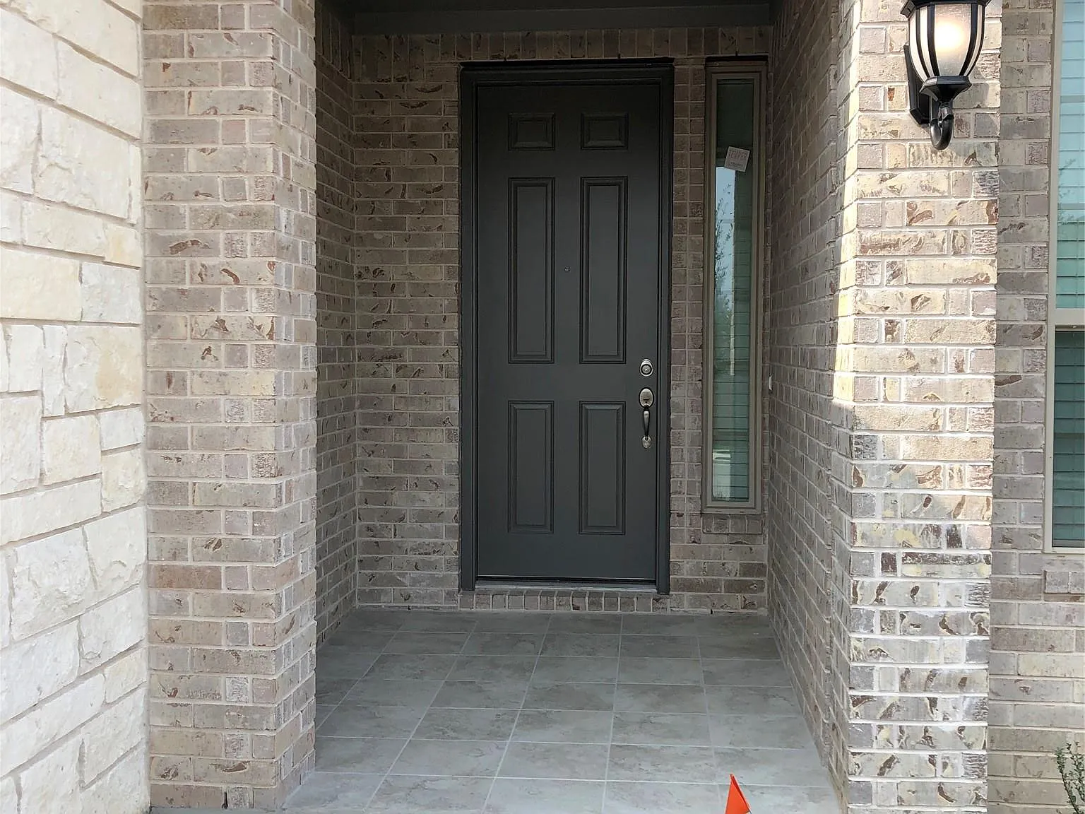 3 bed, 2.5 bath, 1960 sqft, $2,500 — Photo 1