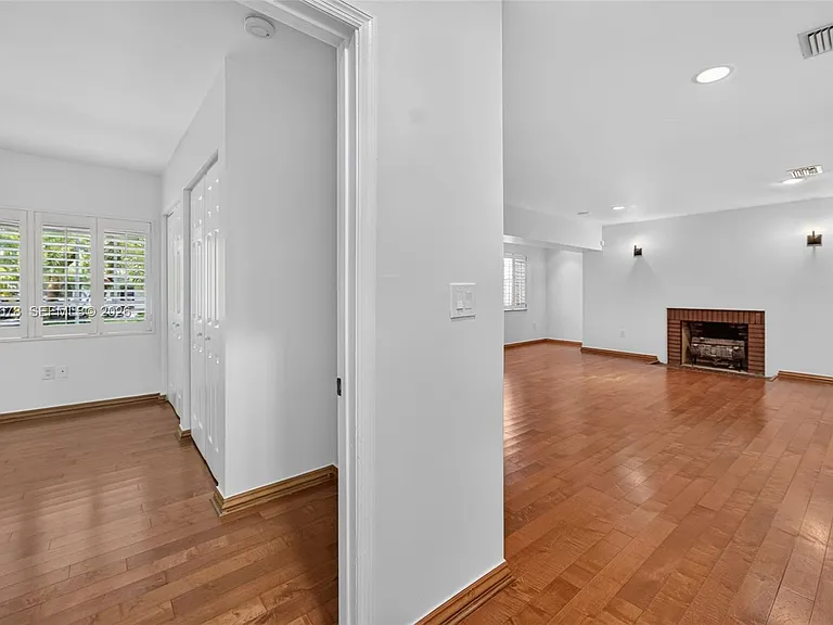 1237 Aduana Ave — Photo 13