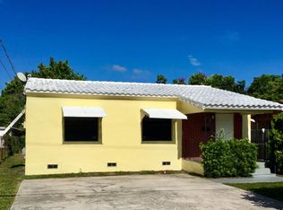 106 NE 2nd Ter, Hallandale, FL 33009