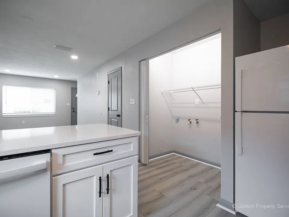 2612 SW 31st Pl #2612B