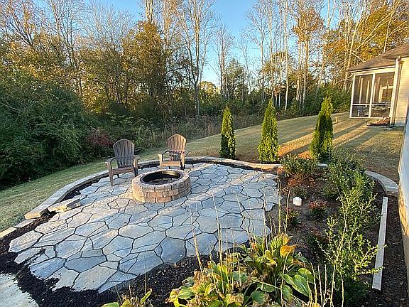 2nd image of 1743 Timber Creek Rd NE