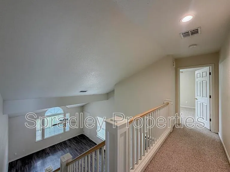 2024 S 55th St — Photo 8