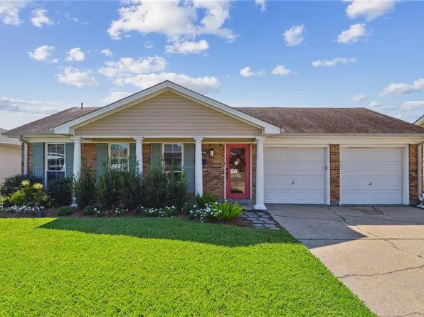820 Holyoke Pl, Gretna, LA 70056