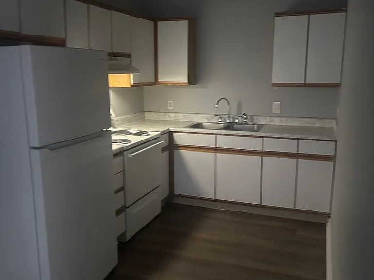 2412 W Muhammad Ali Blvd — Photo 5