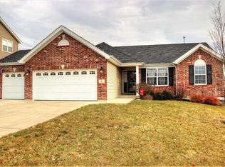 6 Fox Trotter Ct, High Ridge, MO 63049