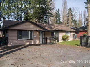 32515 George Ferguson Way, Abbotsford, BC V2T4C8