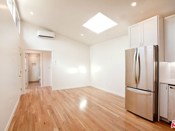 2nd image of 2826 S Barrington Ave