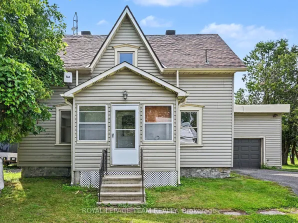 10526 Van Allen St, North Dundas, ON K0E 1S0