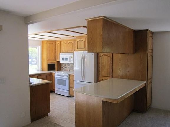 2nd image of 406 Camino Laguna Vis