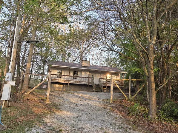460 Gumlog Dr, Lavonia, GA 30553