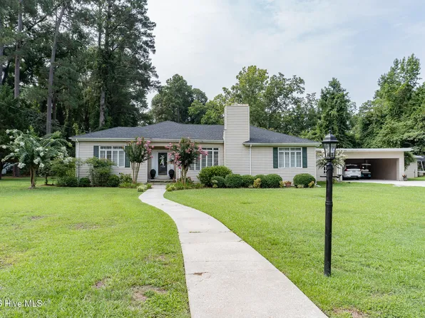 226 E College Street, Whiteville, NC 28472