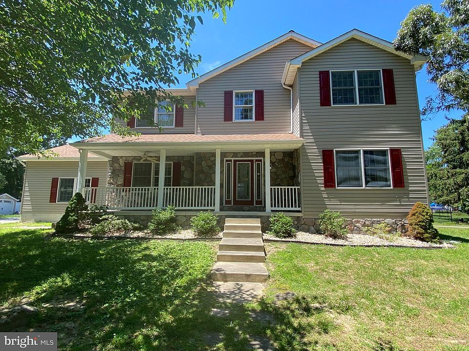 1st image of 210 Maryland Ave