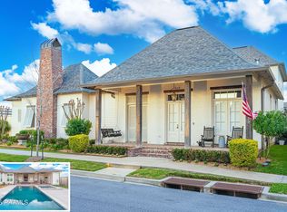 414 Catalina Ln, Youngsville, LA 70592