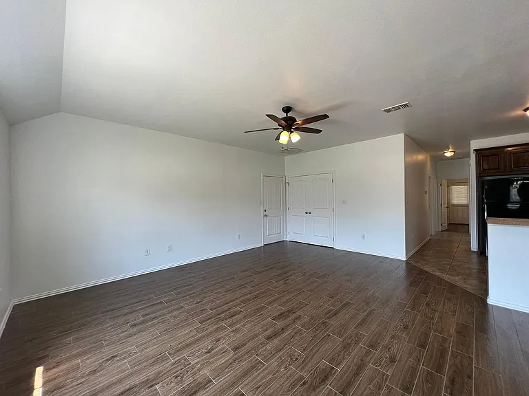 1825 N Paddock St — Photo 3