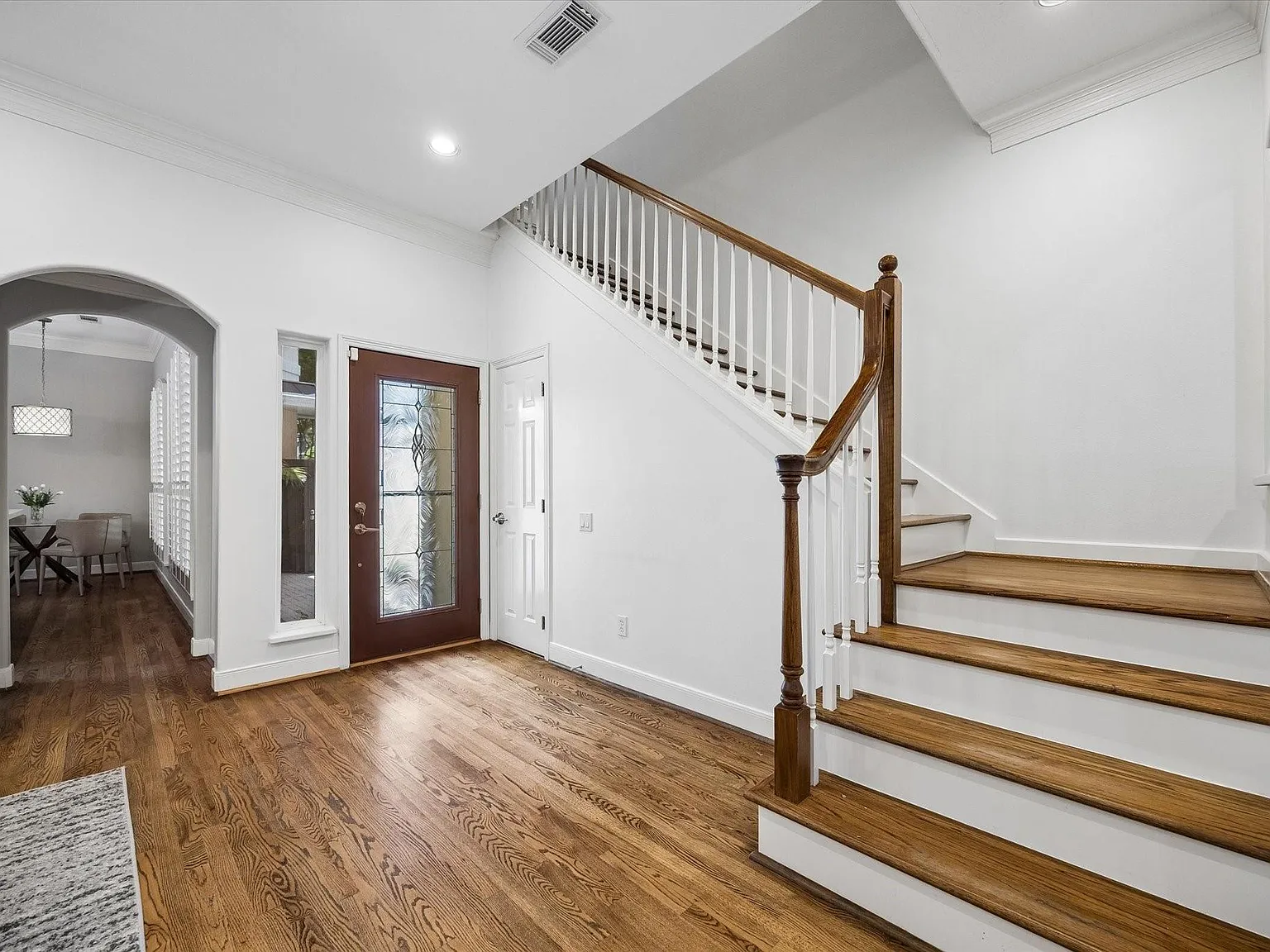 3 bed, 2.5 bath, 2268 sqft, $3,995 — Photo 4