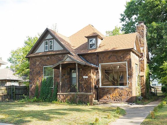 2nd image of 1621 Appleton Ave