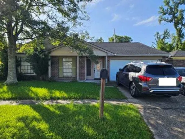 2700 English Colony Dr, La Place, LA 70068