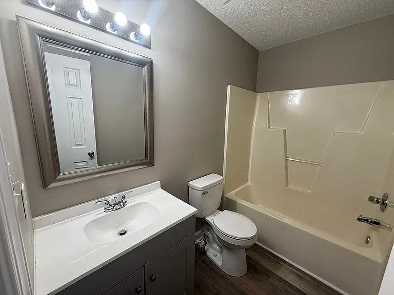 4117 Juniper Ln NW — Photo 6