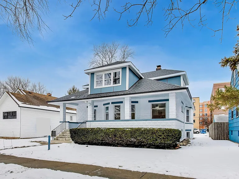 1638 Oakwood Ave — Photo 3