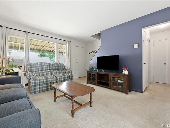 5th image of 256 N Beech Street
