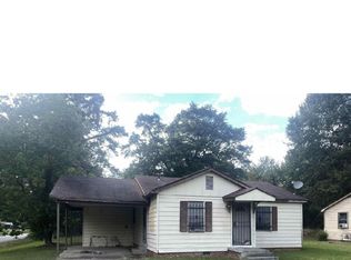 2004 S Maple St, Pine Bluff, AR 71603