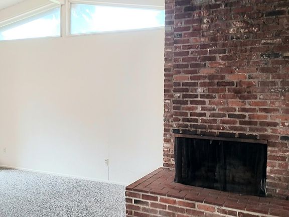 3rd image of 807 SE 110th Ave