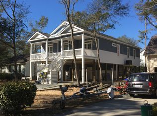 114 SE 8th St, Oak Island, NC 28465