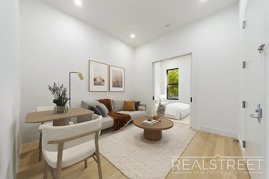 79 Willoughby Avenue — Photo 2