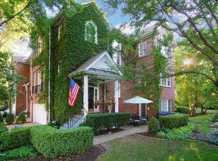 200 Campbell Ct, Geneva, IL
