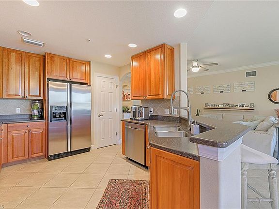 5th image of 8775 Coastline Ct #5-102