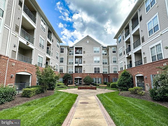 2nd image of 4860 Eisenhower Ave Unit 494