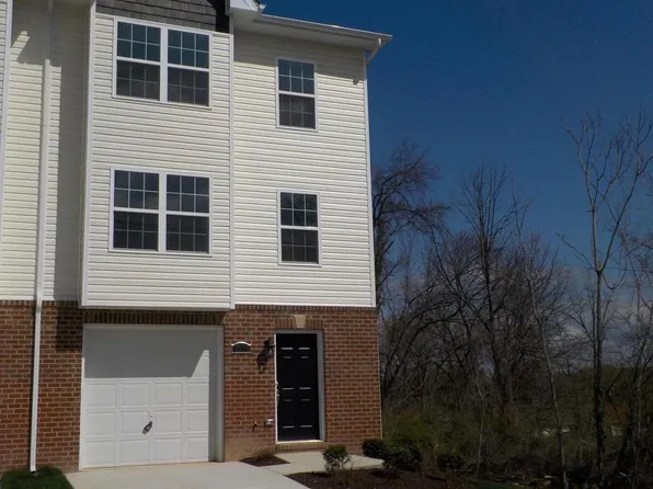 5714 Jefferson Heights Dr, Fairmount Heights, MD 20743