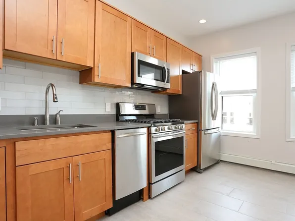 102 Union Park St #3, Boston, MA 02118