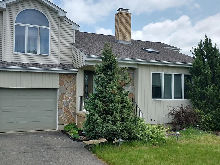 70 Carson Way — Photo 3