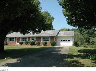 5201 Little Brook Ln, Winston Salem, NC 27104